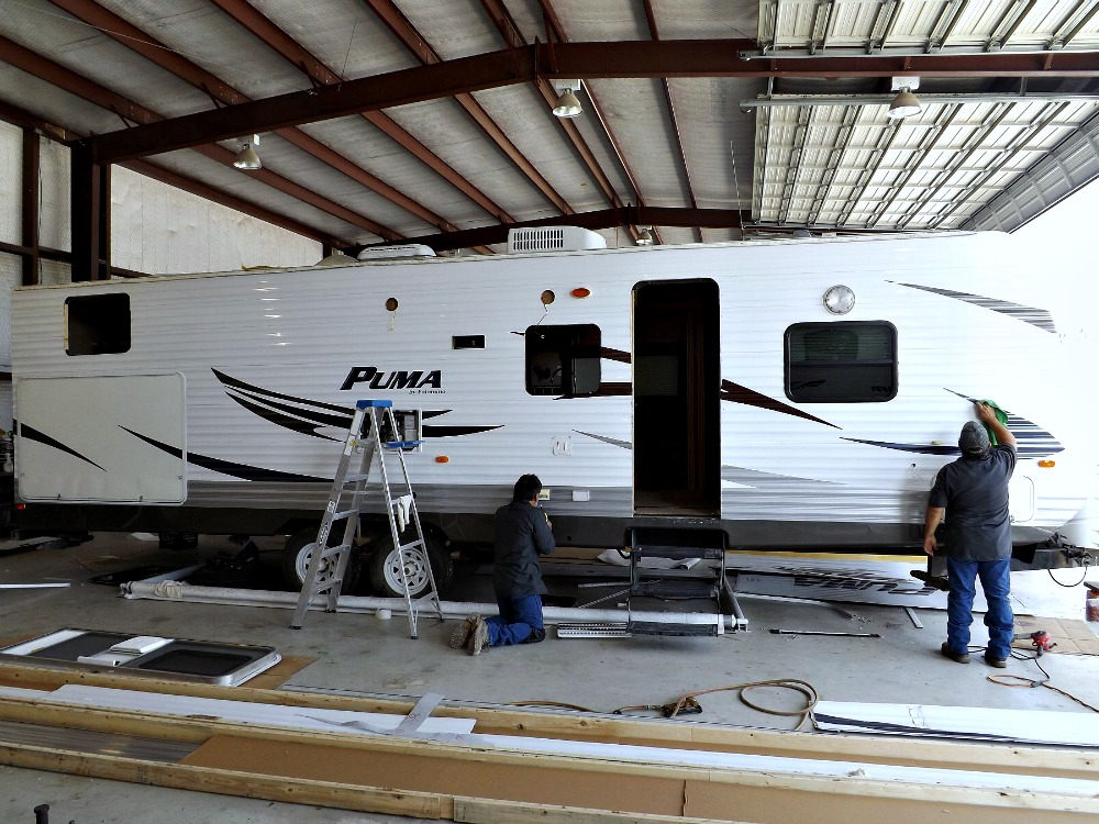 Service Department in M&G Trailer Ranch And Marine, Clute, Texas